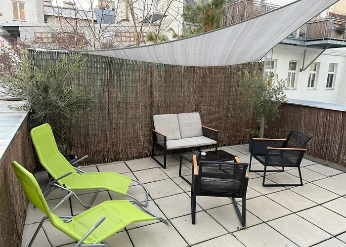 Relax Auf Der Terrasse In * Wien